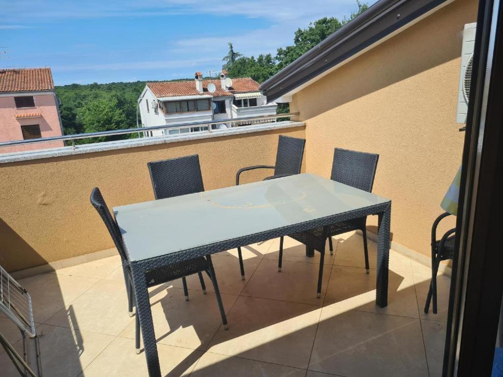 Villa Patricija-Apartmani Пореч Экстерьер фото